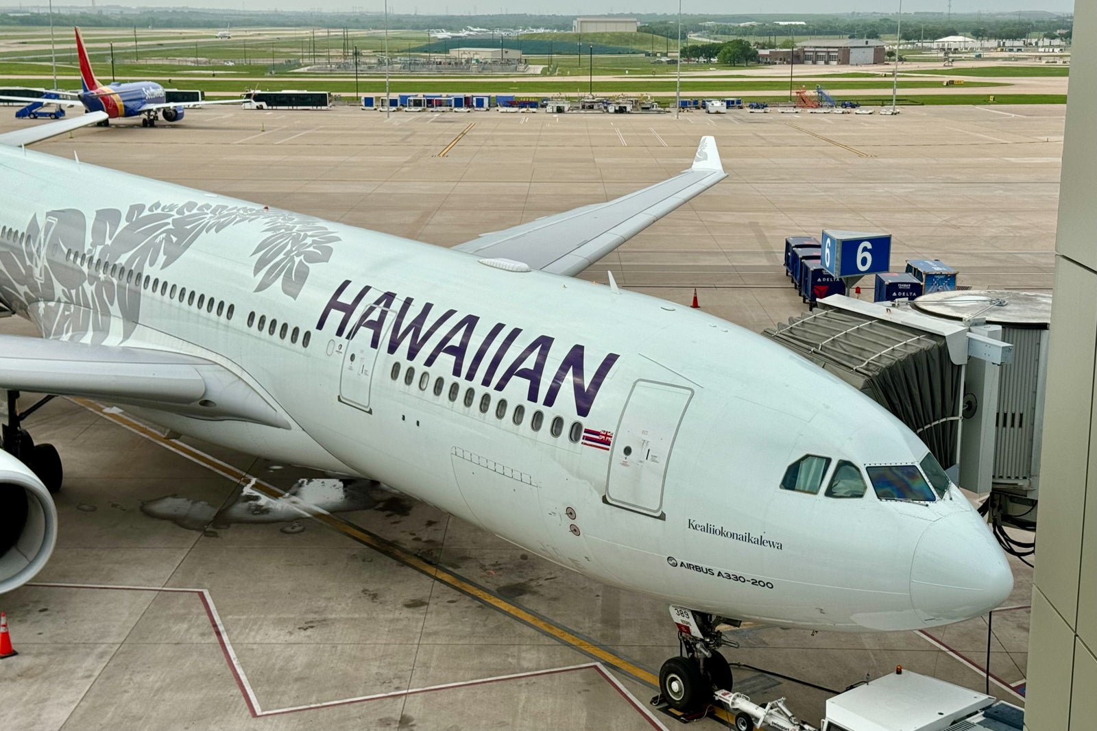 Hawaiian Airlines cuts Austin service, begins network integration with Alaska