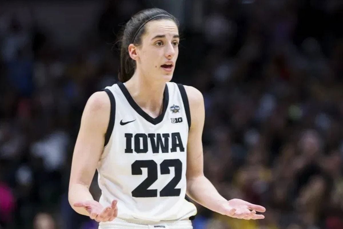 Americans Are Outraged as Caitlin Clark’s Iowa Jersey Retirement Sparks “Ridiculous” $711 Ticket Prices