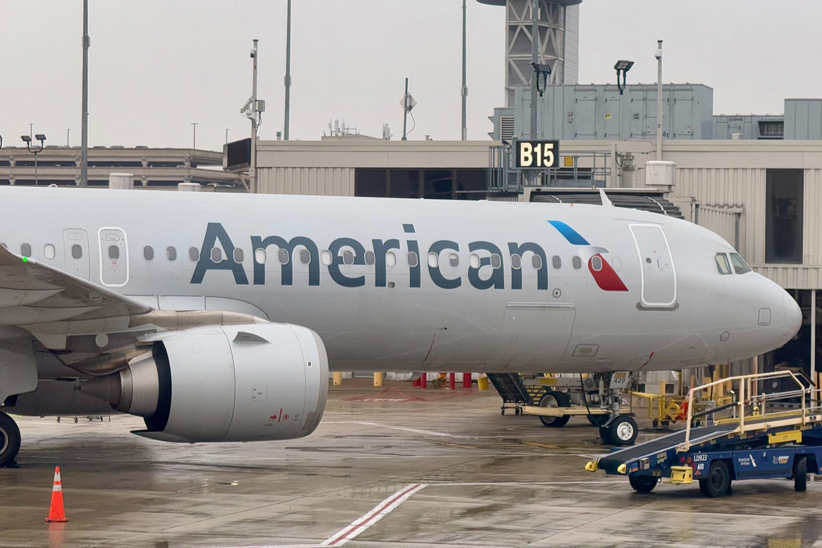 American adds 5 new routes, including longest from LaGuardia, and much more