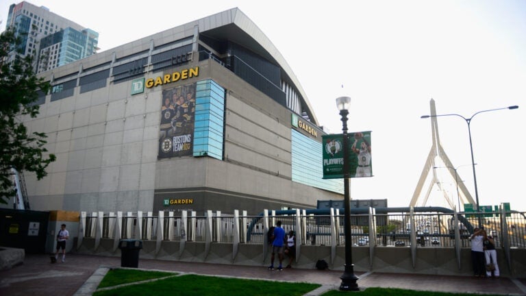 TD Garden workers vote to accept new contract