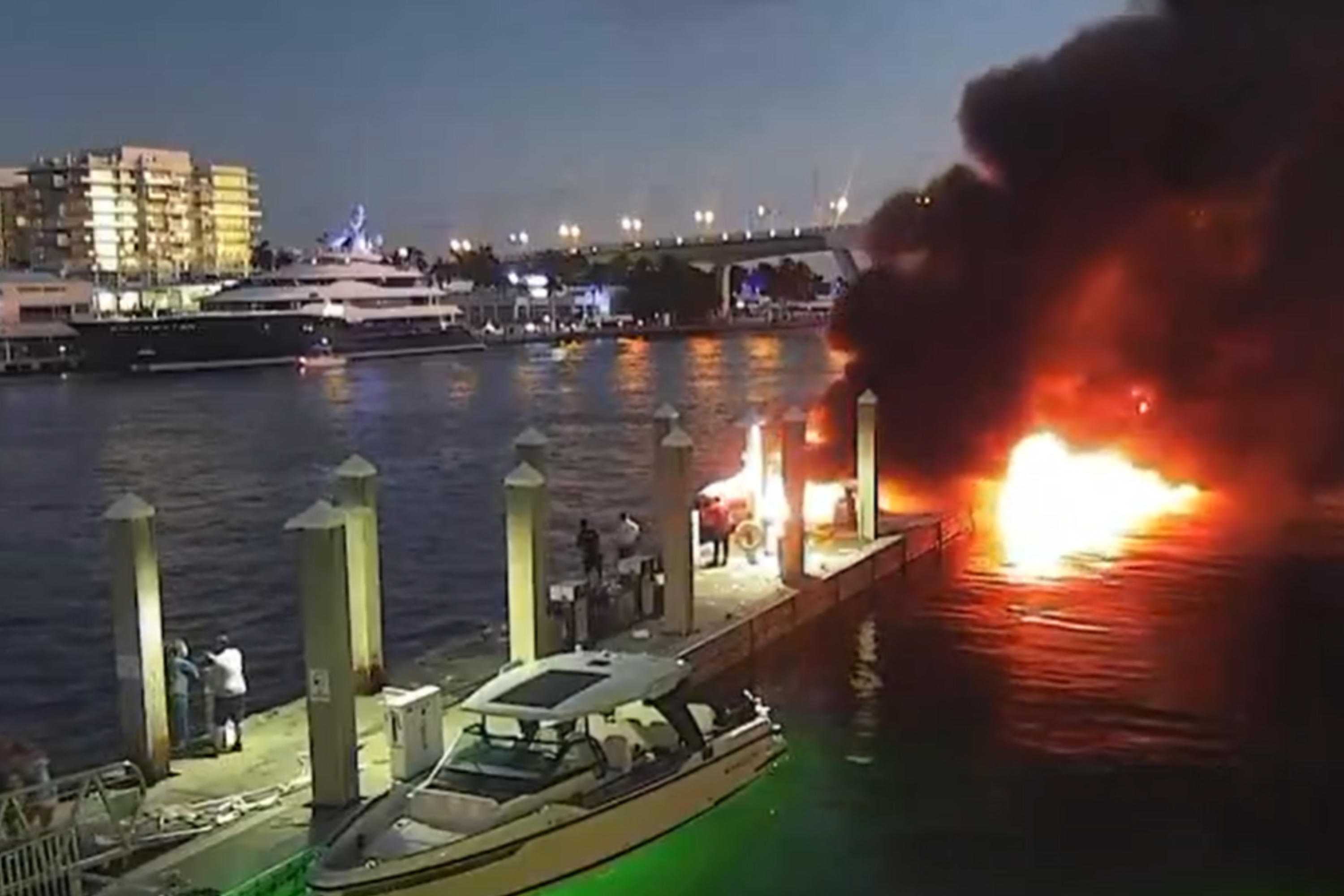 Florida Boat Explosion Causes Mass Casualties