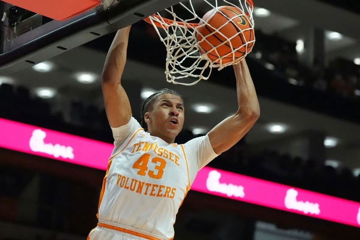 Why Did Cameron Carr Leave Tennessee? Exploring Possible Reasons for 20YO Guard to Ditch Rick Barnes & Co.