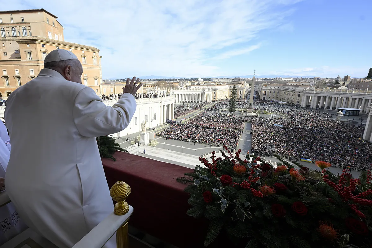 El Papa pide en Navidad que "callen las armas" en el mundo