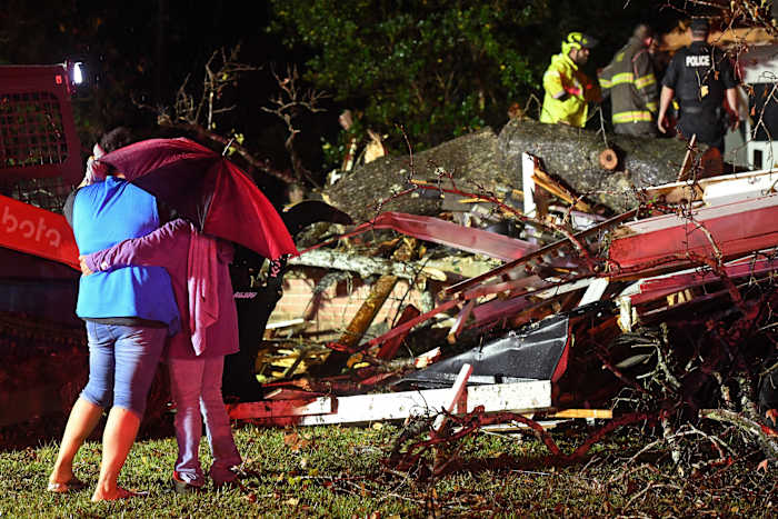 Tornadoes touch down in Texas and Mississippi, killing 2 and injuring 6 others