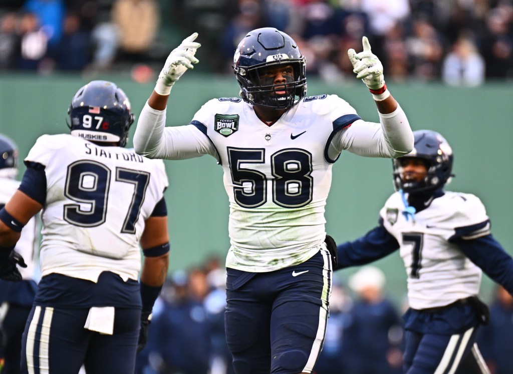 UConn dominates North Carolina 27-14 in Fenway Bowl