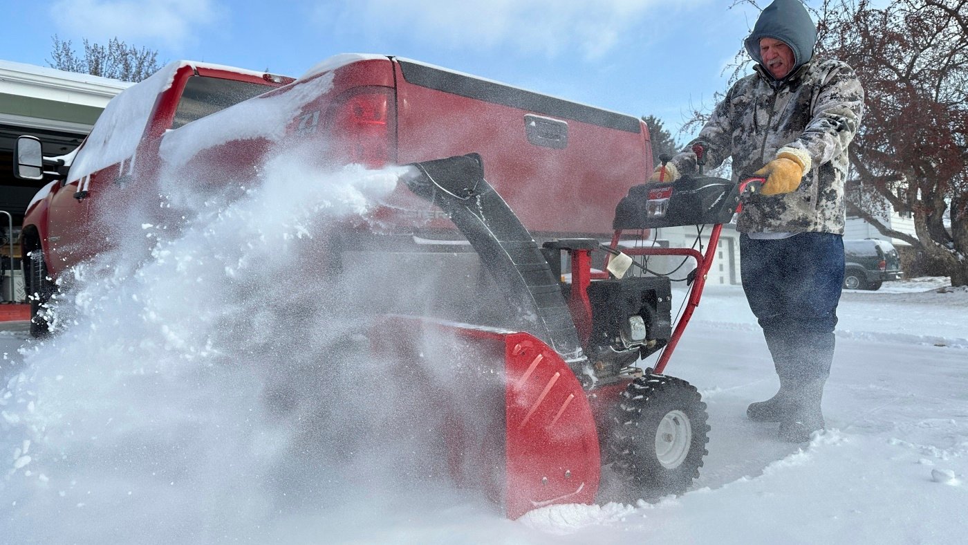 Snow, ice and strong winds make for dangerous conditions in upper Midwest