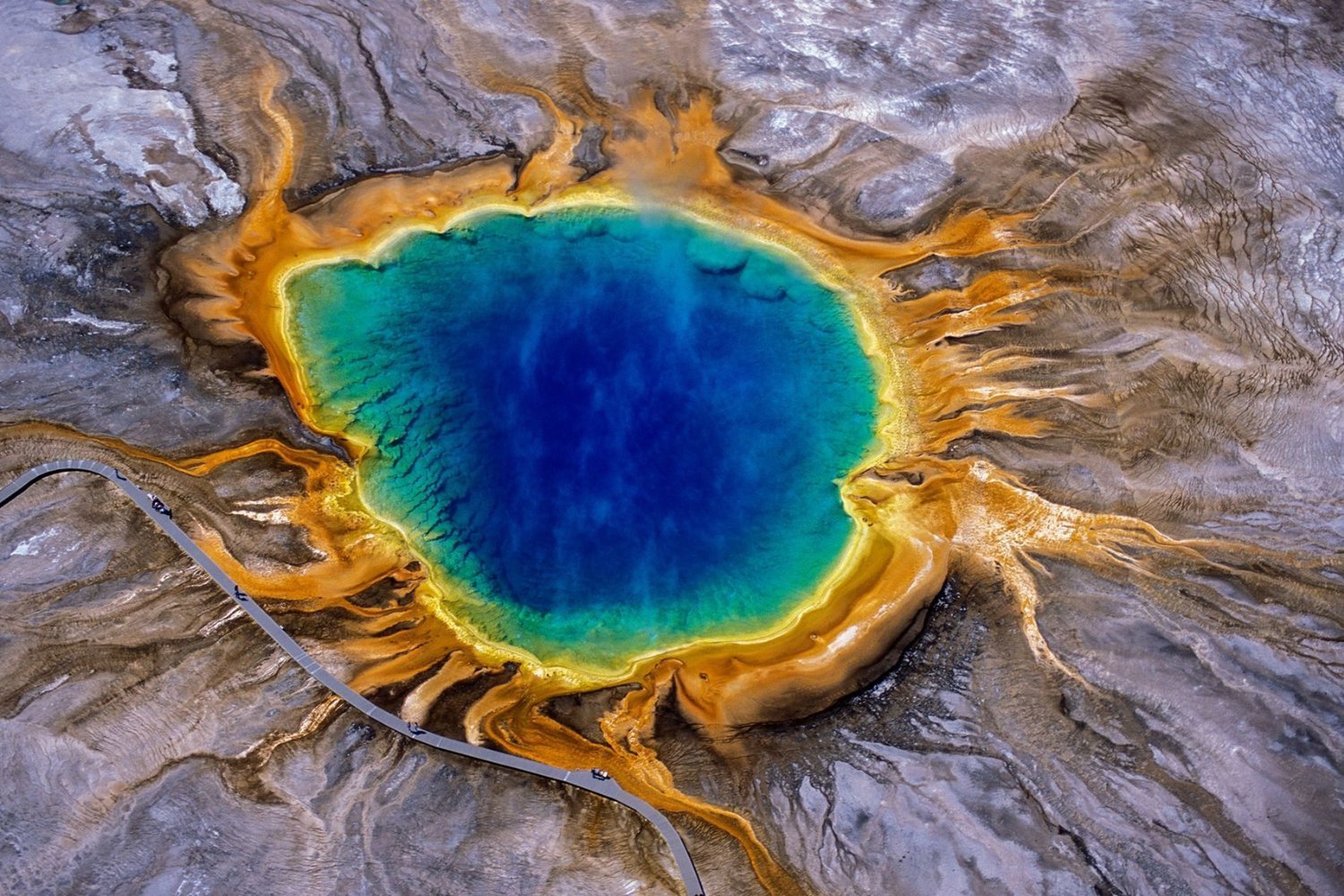 El supervolcán más temido del planeta ha despertado: ¿Estamos preparados para aprovechar su energía?