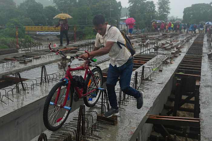 Tropical Storm Sara nears landfall in Belize after drenching Honduras