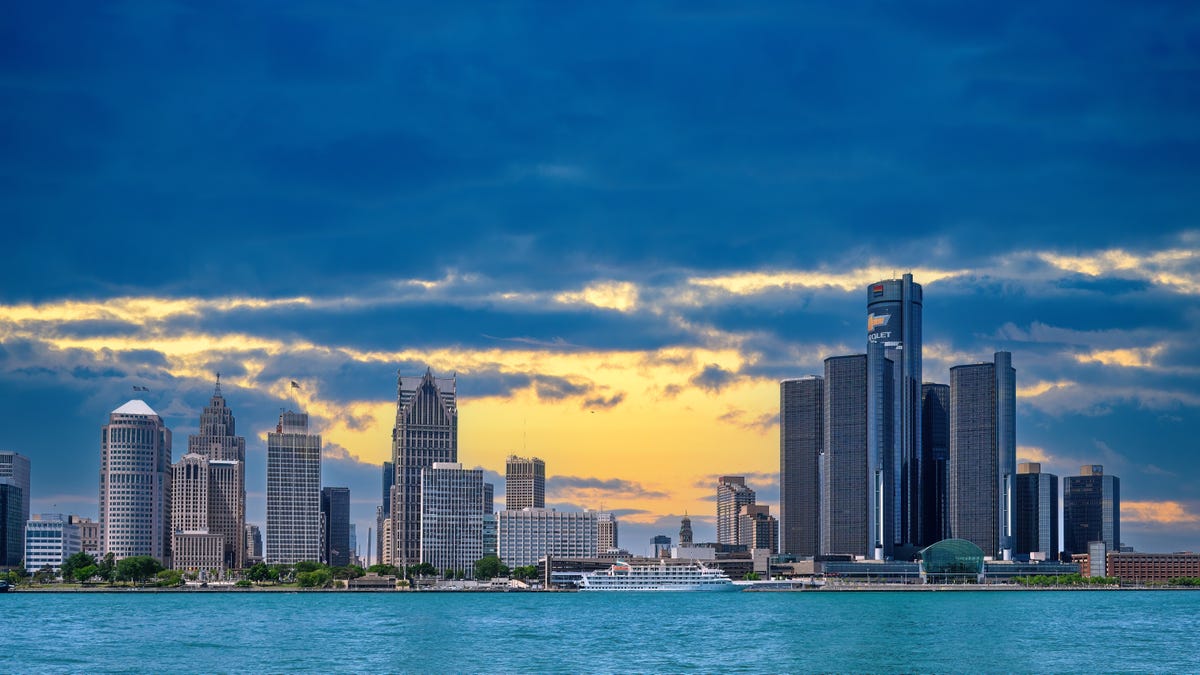 GM Needs $350 Million Of Taxpayer Money Or It'll Raze Michigan's Tallest Building