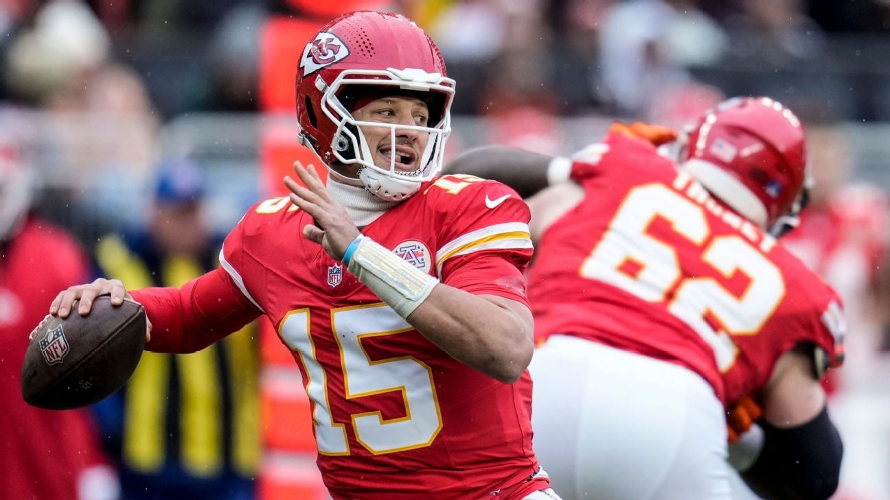 Mahomes likely to start vs. Texans, Reid says