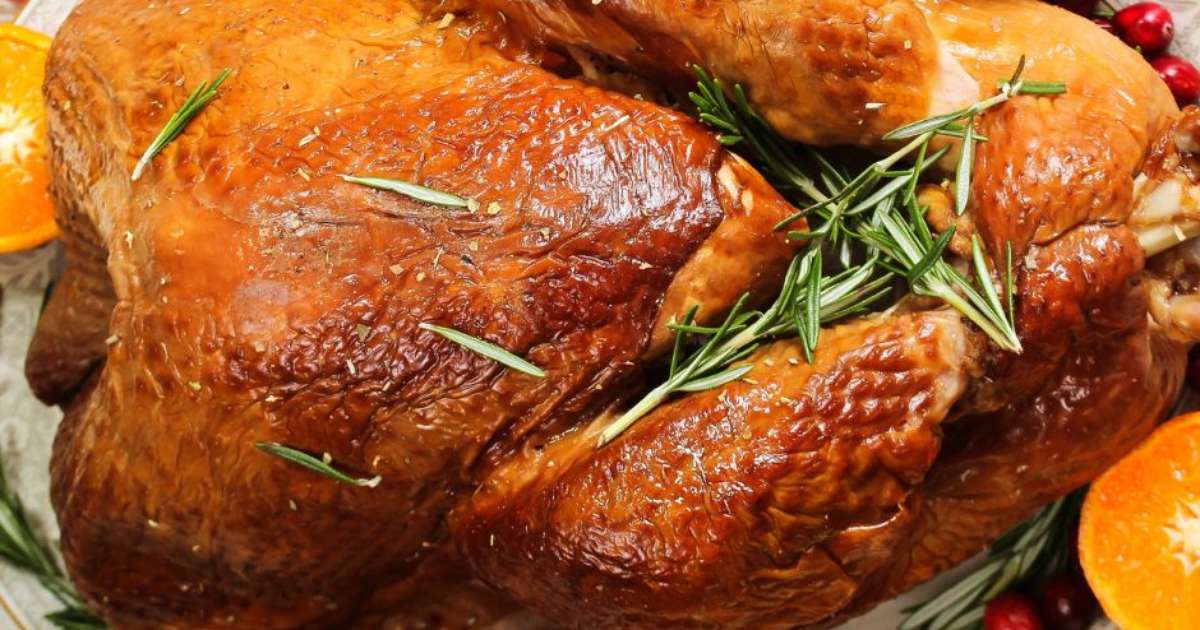 Aves natalinas: como preparar peru, chester e frango no Natal