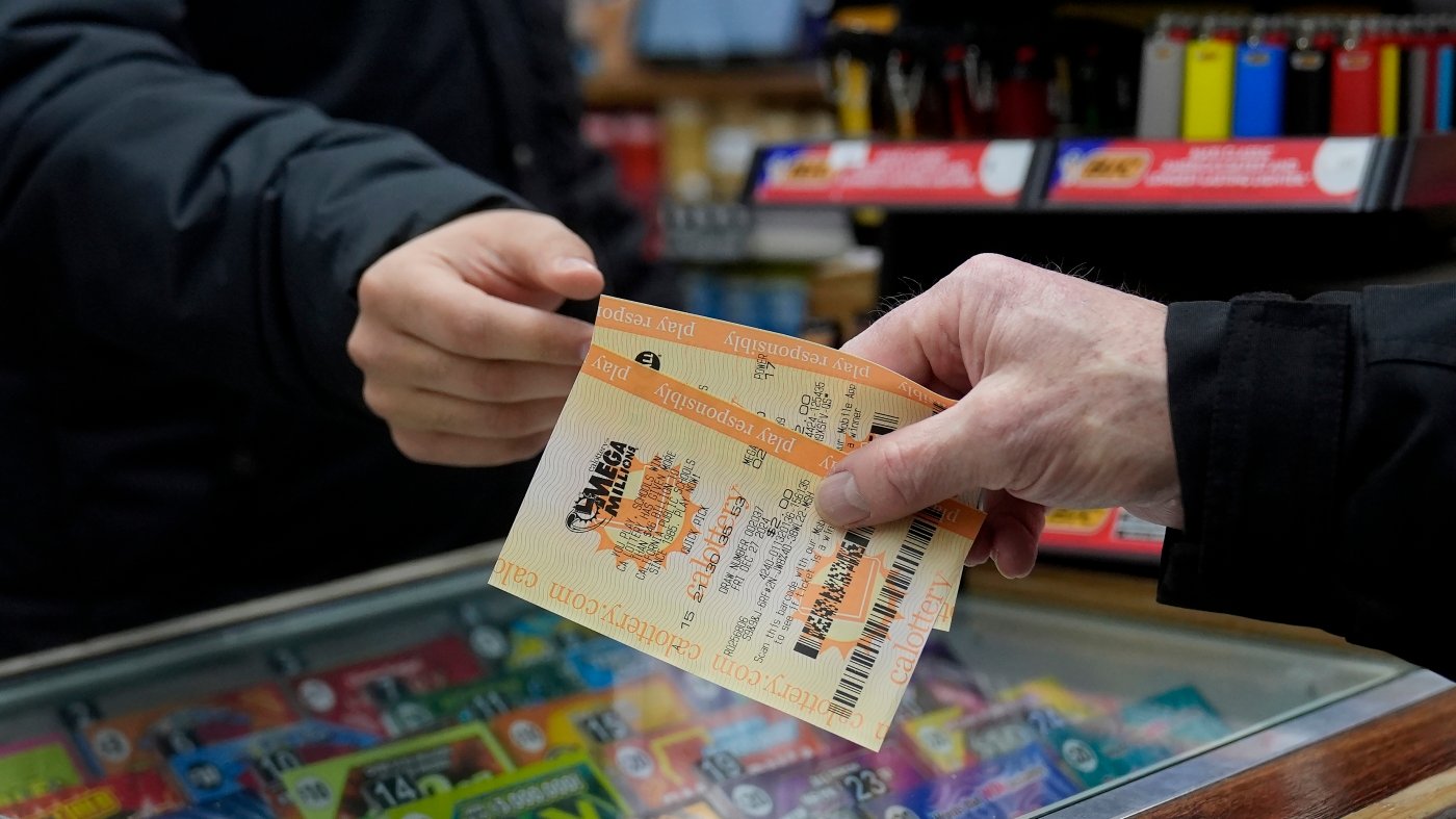 Winning ticket for $1.22 billion lottery jackpot sold in California, Mega Millions says