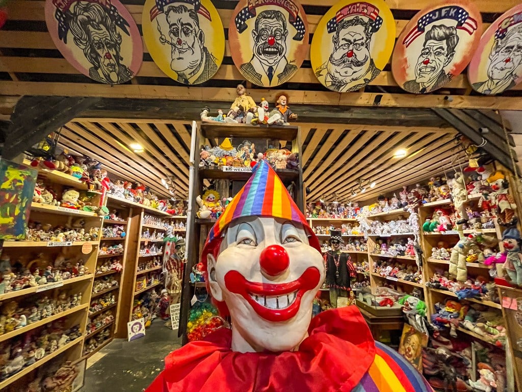 At Nevada’s Clown Motel, the vibe is creepier than ever, and business is good