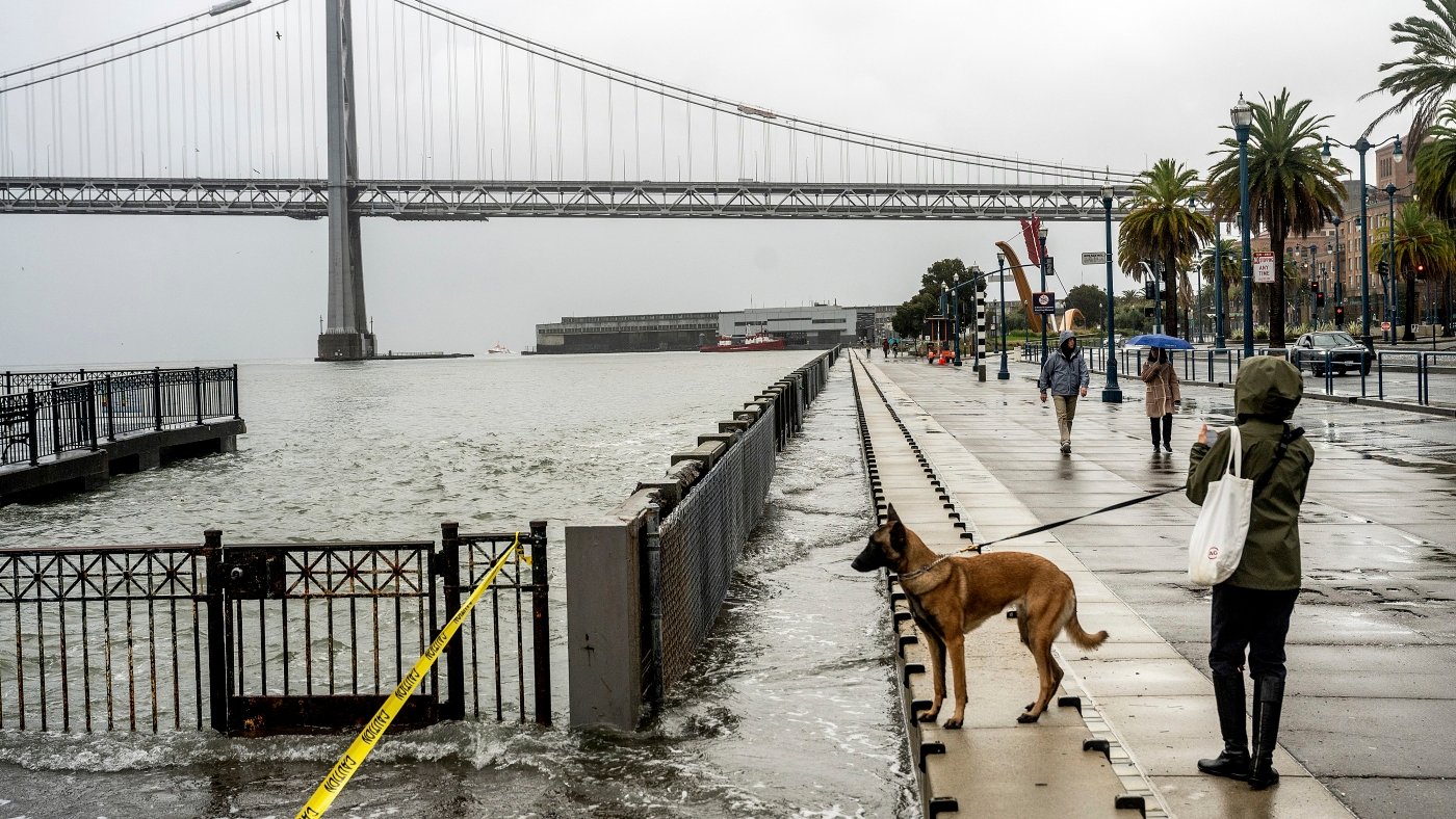 Storms across US bring heavy snow, dangerous ice and a tornado in California