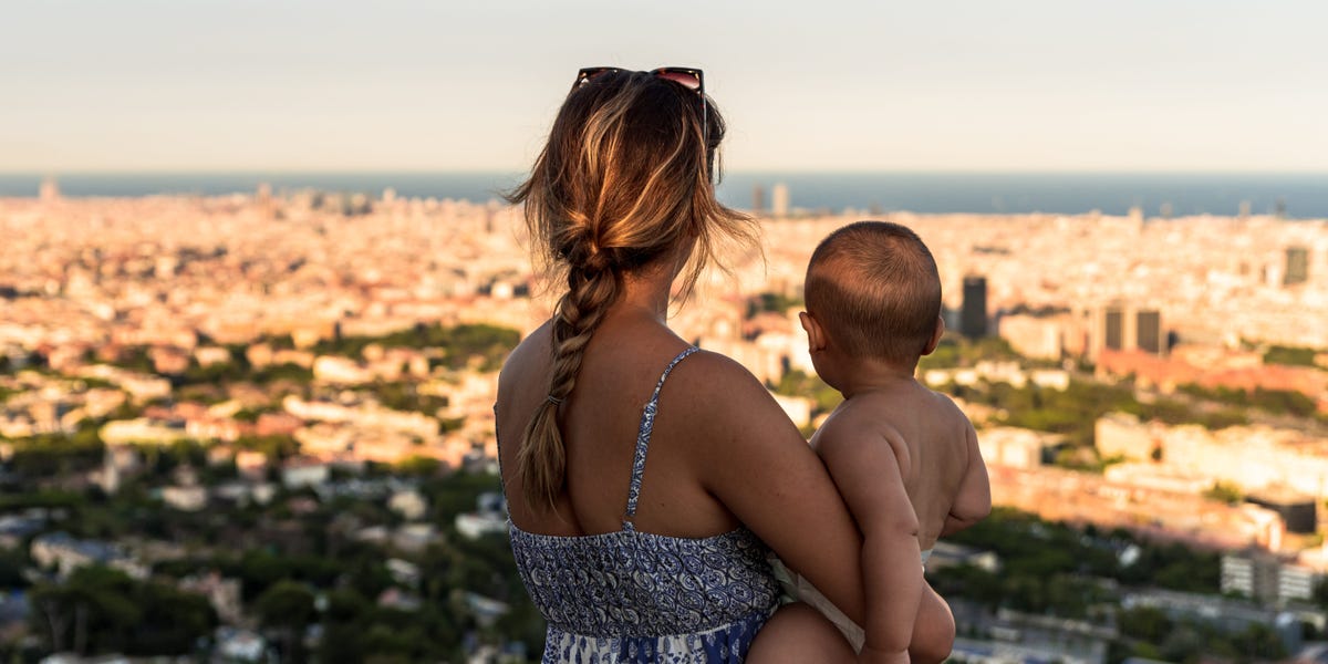 Spain has some of the oldest moms, with more than 10% of babies born to women 40 or over