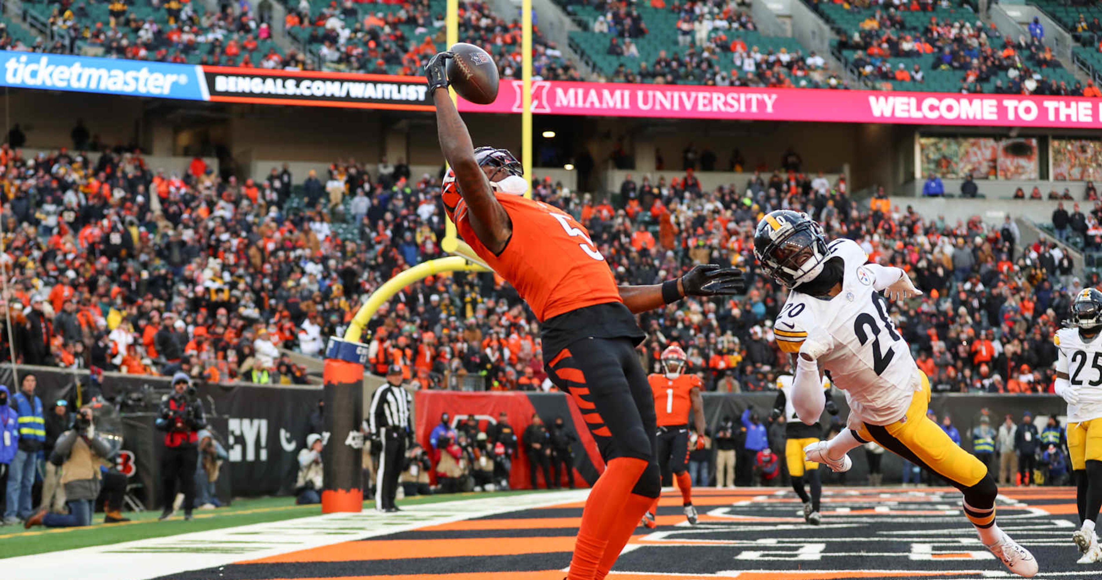 Steelers' Mike Tomlin Compares Tee Higgins to Shaq, Defends Penalties vs. Bengals