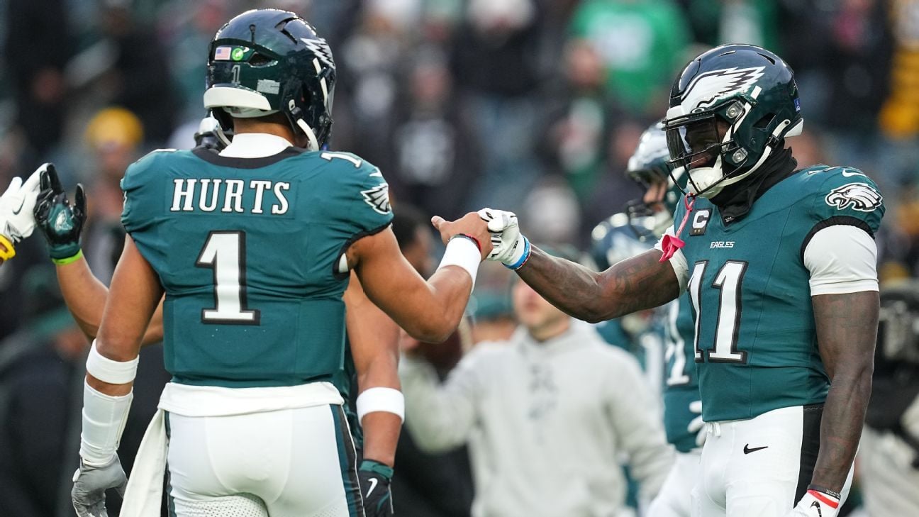 Jalen Hurts throws to A.J. Brown for Eagles TD vs. Steelers