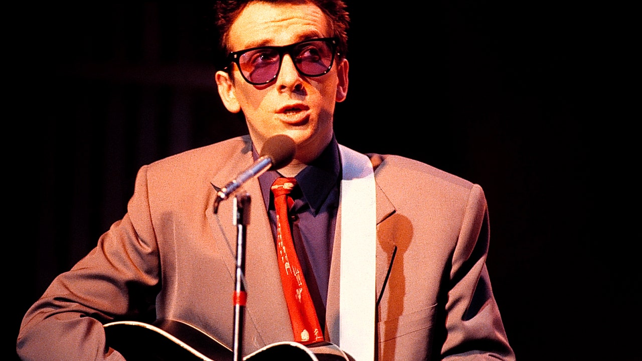 Elvis Costello Announces Early Songs Tour