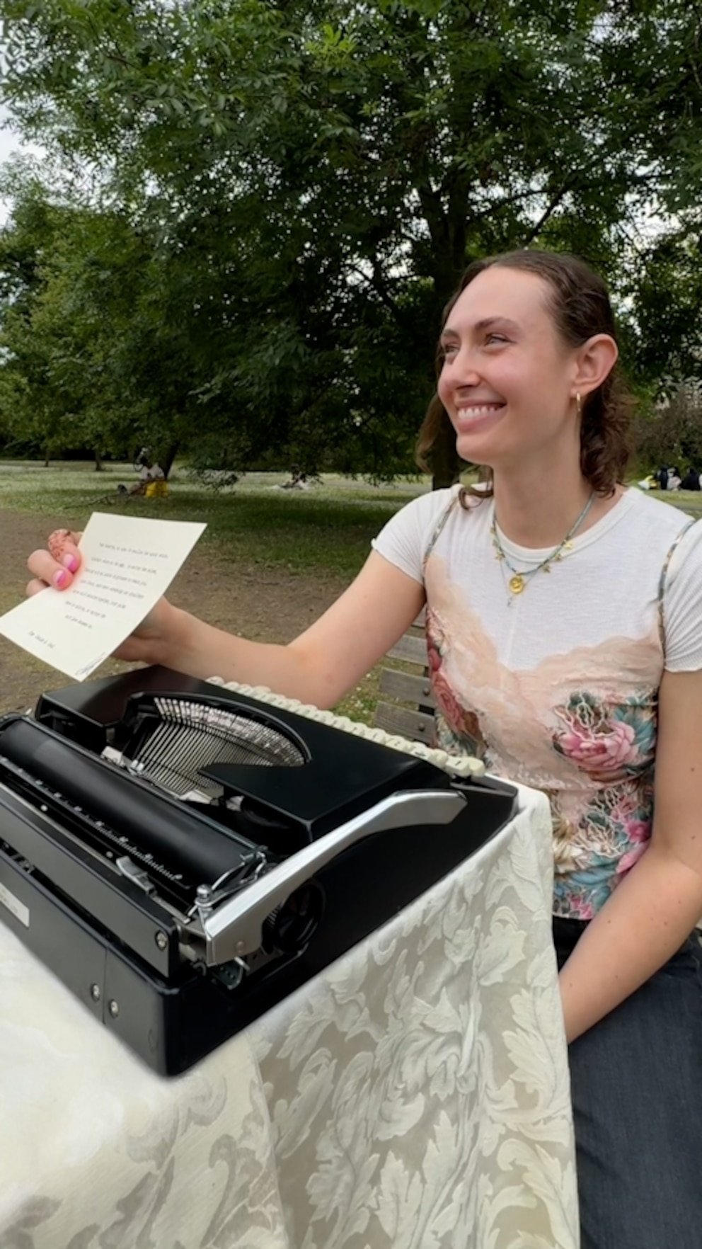 WATCH: Typewriter poet's impromptu poetry helps strangers heal