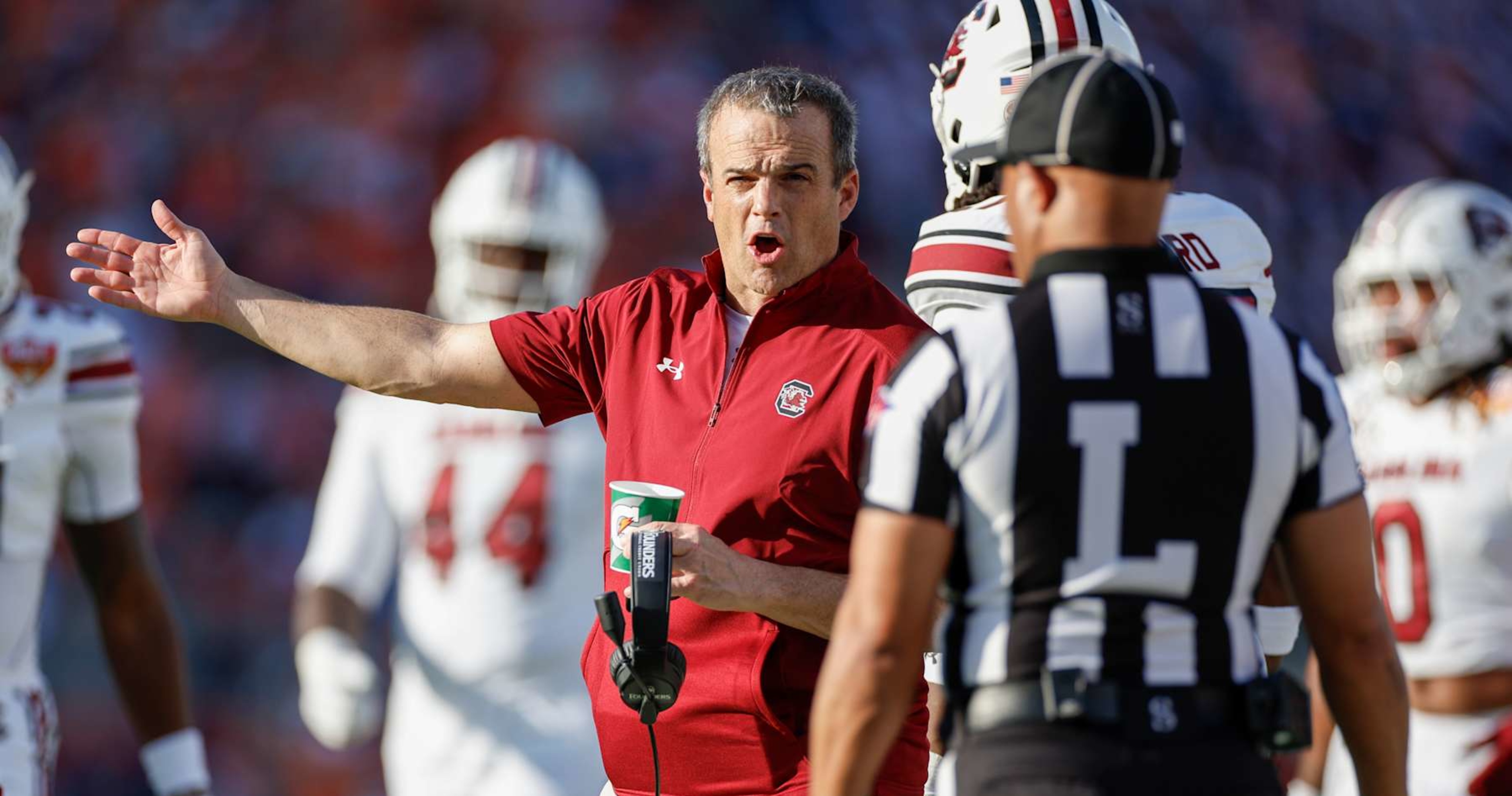 South Carolina's Shane Beamer Talks Scuffle with Illinois' Bielema amid Viral Video