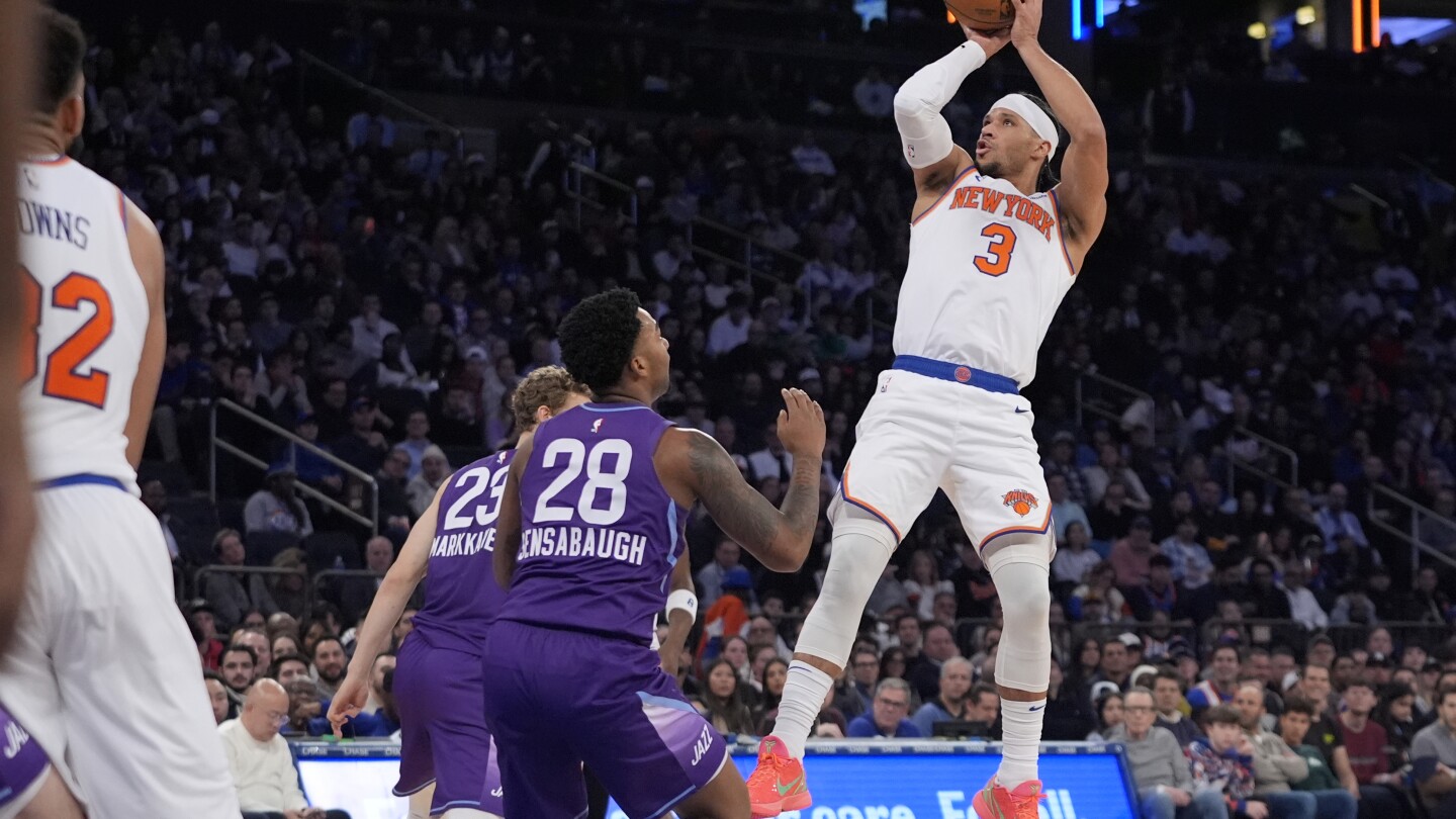 Knicks overcome absence of Brunson and the surprising loss of his backup to beat the Jazz