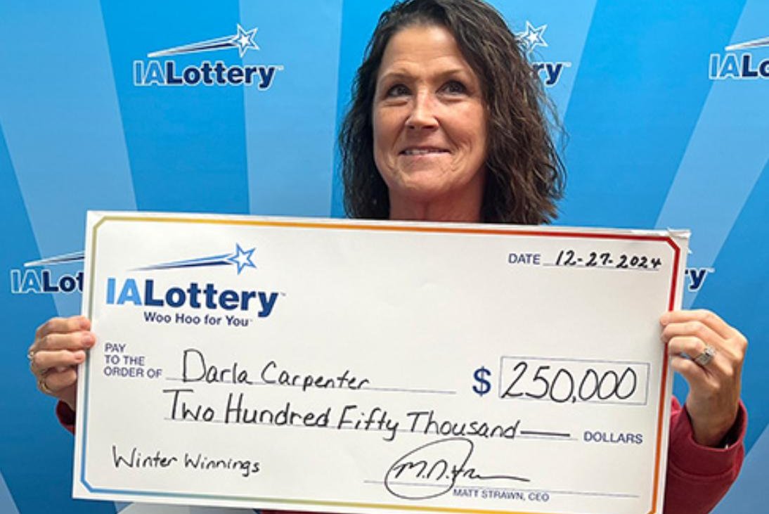 Iowa woman wins $250,000 from Christmas gift lottery ticket