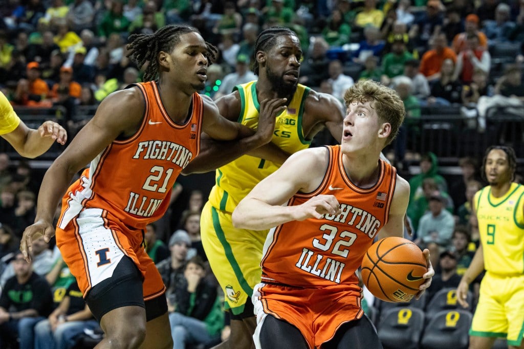 No. 22 Illinois men blow out No. 9 Oregon 109-77 on the road