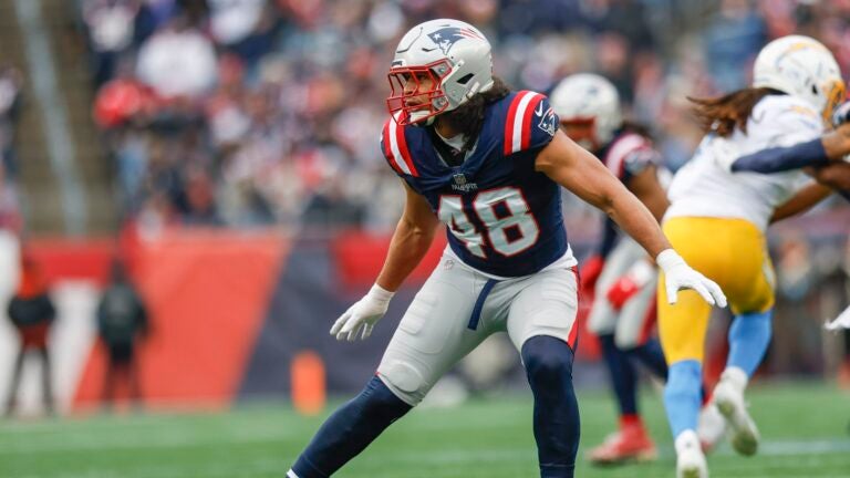 Jahlani Tavai wants Patriots fans to 'know their place'