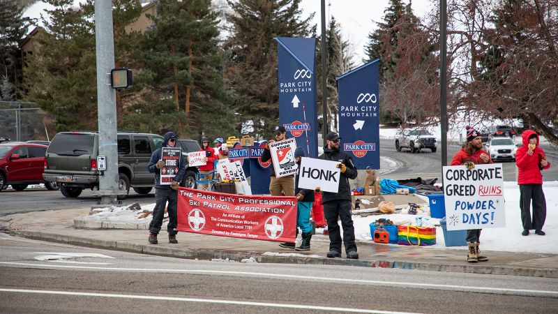 Ski patrol strike in Park City shuts down most of the biggest US ski area