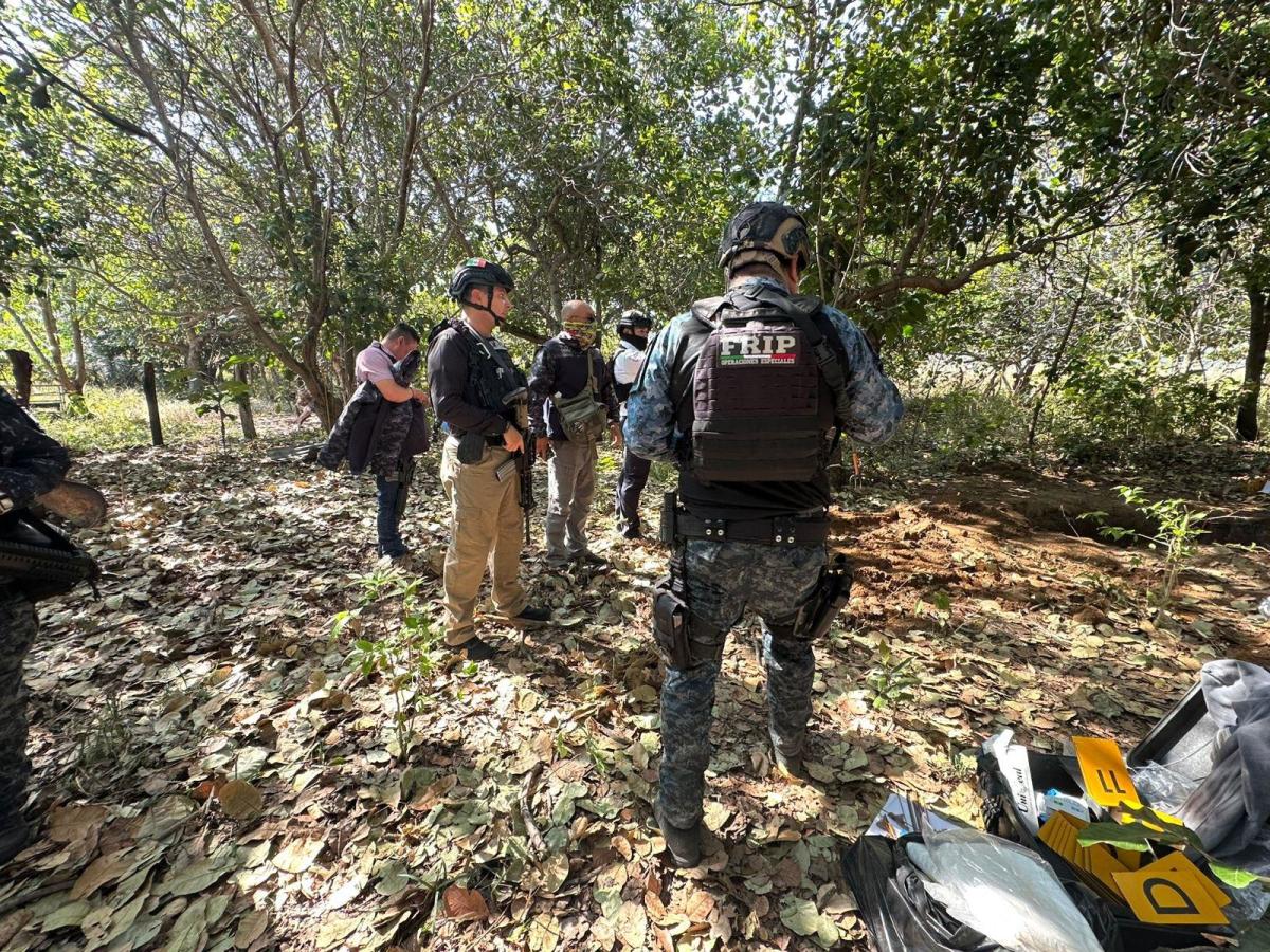 31 bodies pulled from hidden graves amid cartel turf war