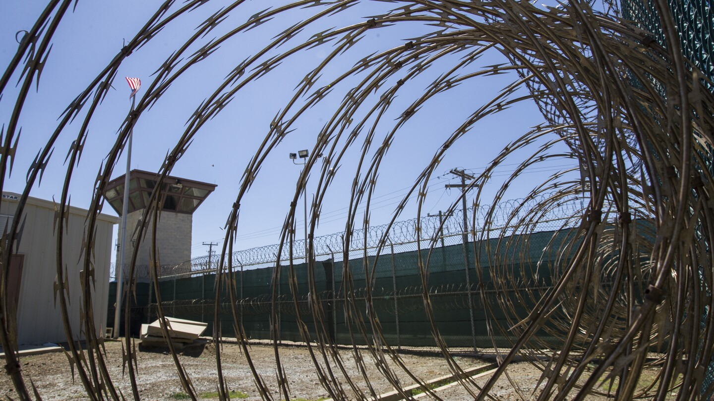 US transfers 11 Guantanamo detainees to Yemen