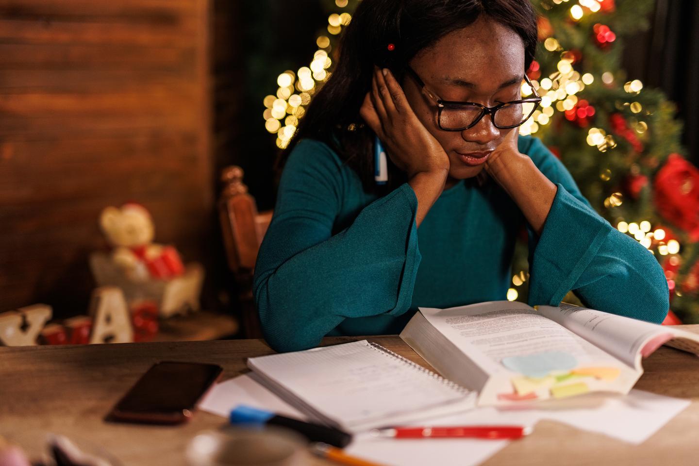 « Un sentiment de solitude plane » : ces étudiants ultramarins qui n’ont pas les moyens de rentrer pour les fêtes