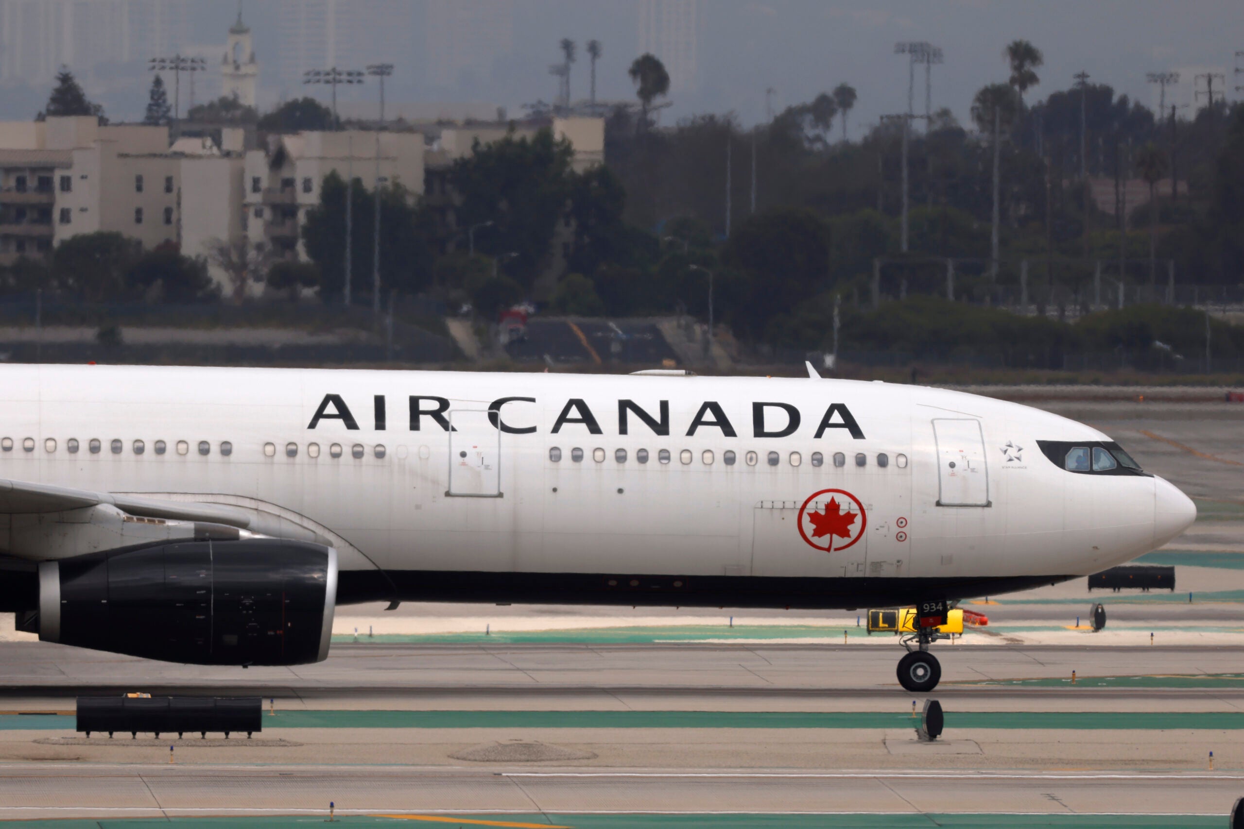 Air Canada will make inflight Wi-Fi free starting in May