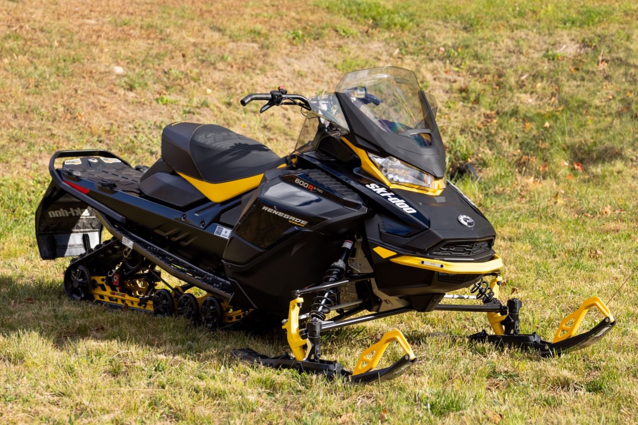 34-Mile 2023 Ski-Doo Renegade Enduro 600R E-TEC at No Reserve