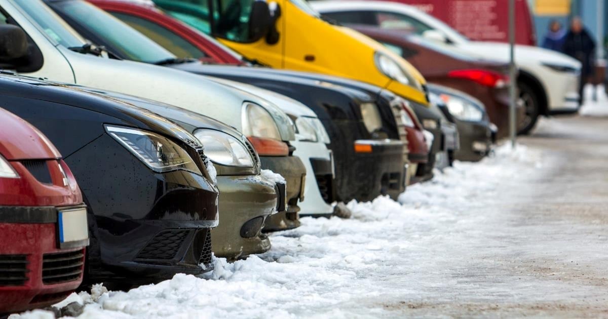 Resident blocks officer's car after he parks it in private parking spot, officer claims resident is breaking the law, leading to a dispute: ‘Obey or there will be consequences’