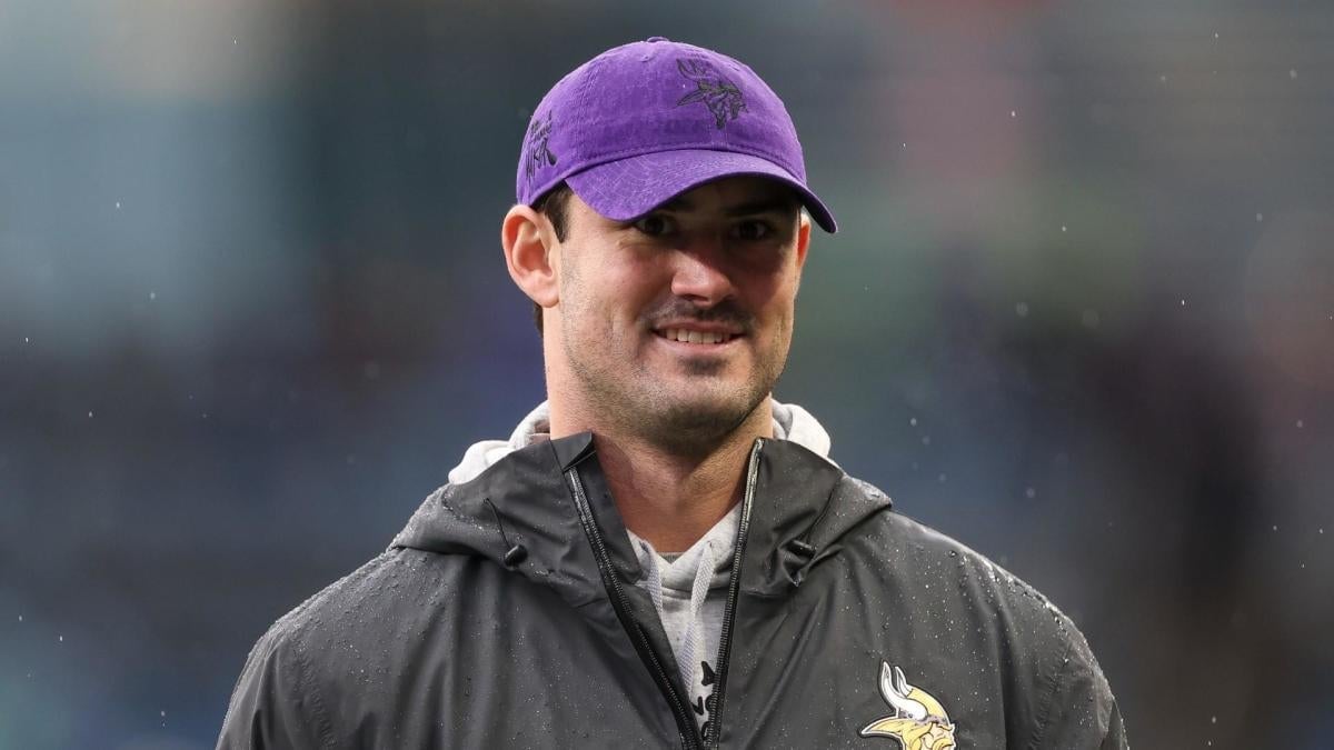 Vikings promote former Giants QB Daniel Jones to active roster ahead of wild-card playoff game vs. Rams