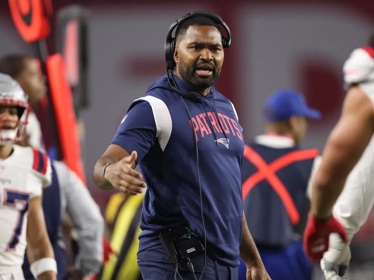 Jerod Mayo’s Failure With Patriots Exposed as Players Open Up on HC’s Struggles