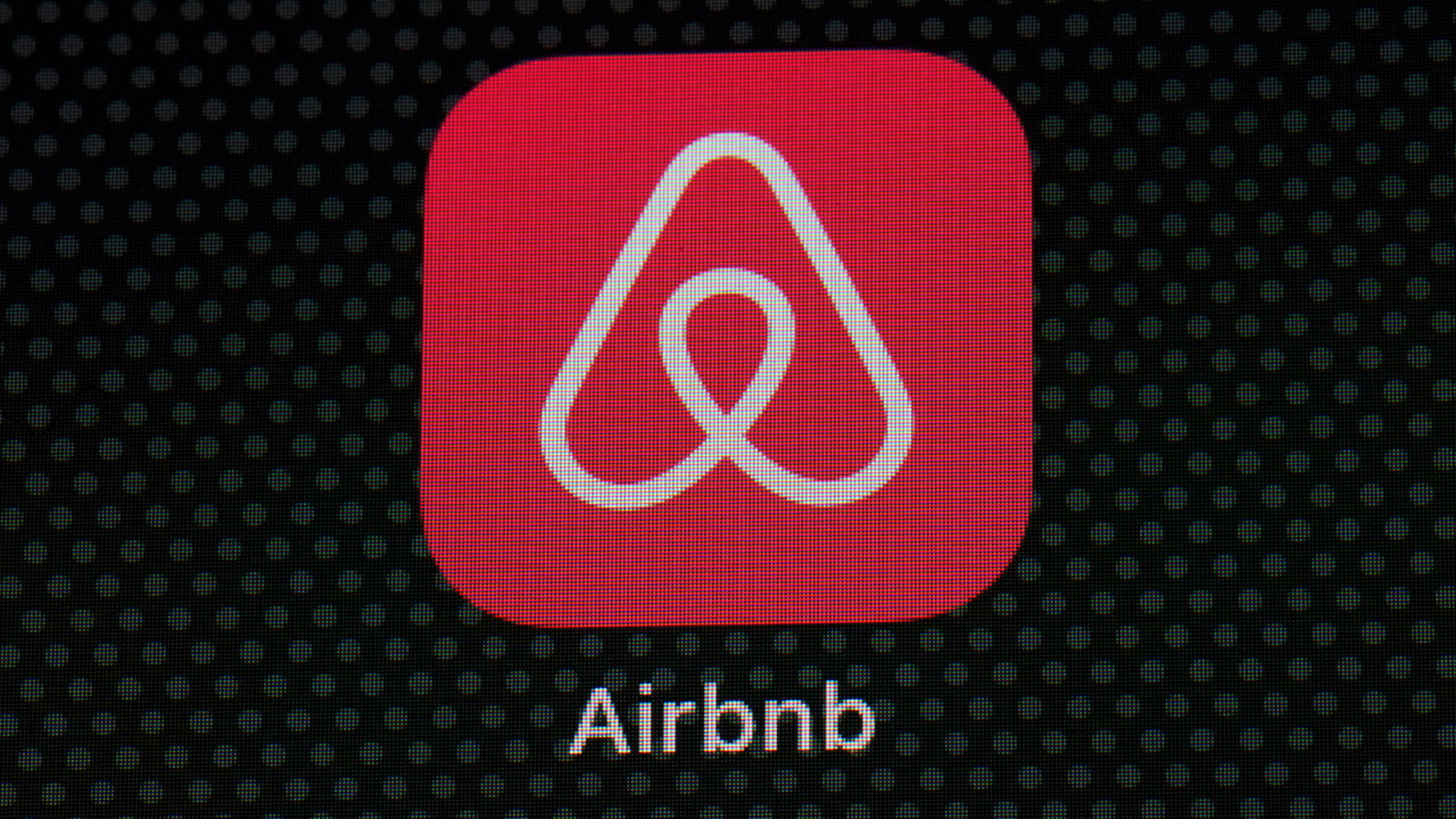 Airbnb offering temporary housing for displaced SoCal residents