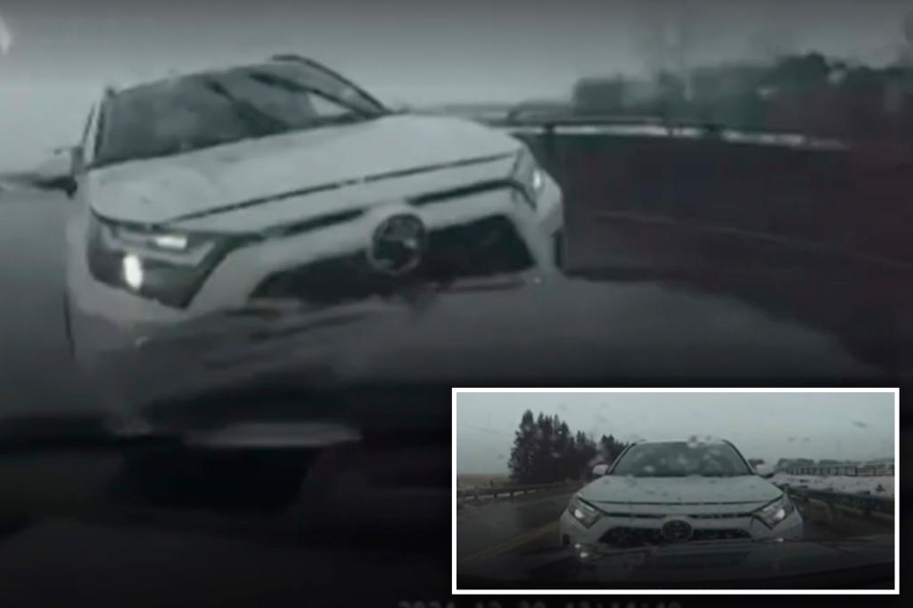 Canadian driver charged after ramming car head-on in terrifying road rage incident: video