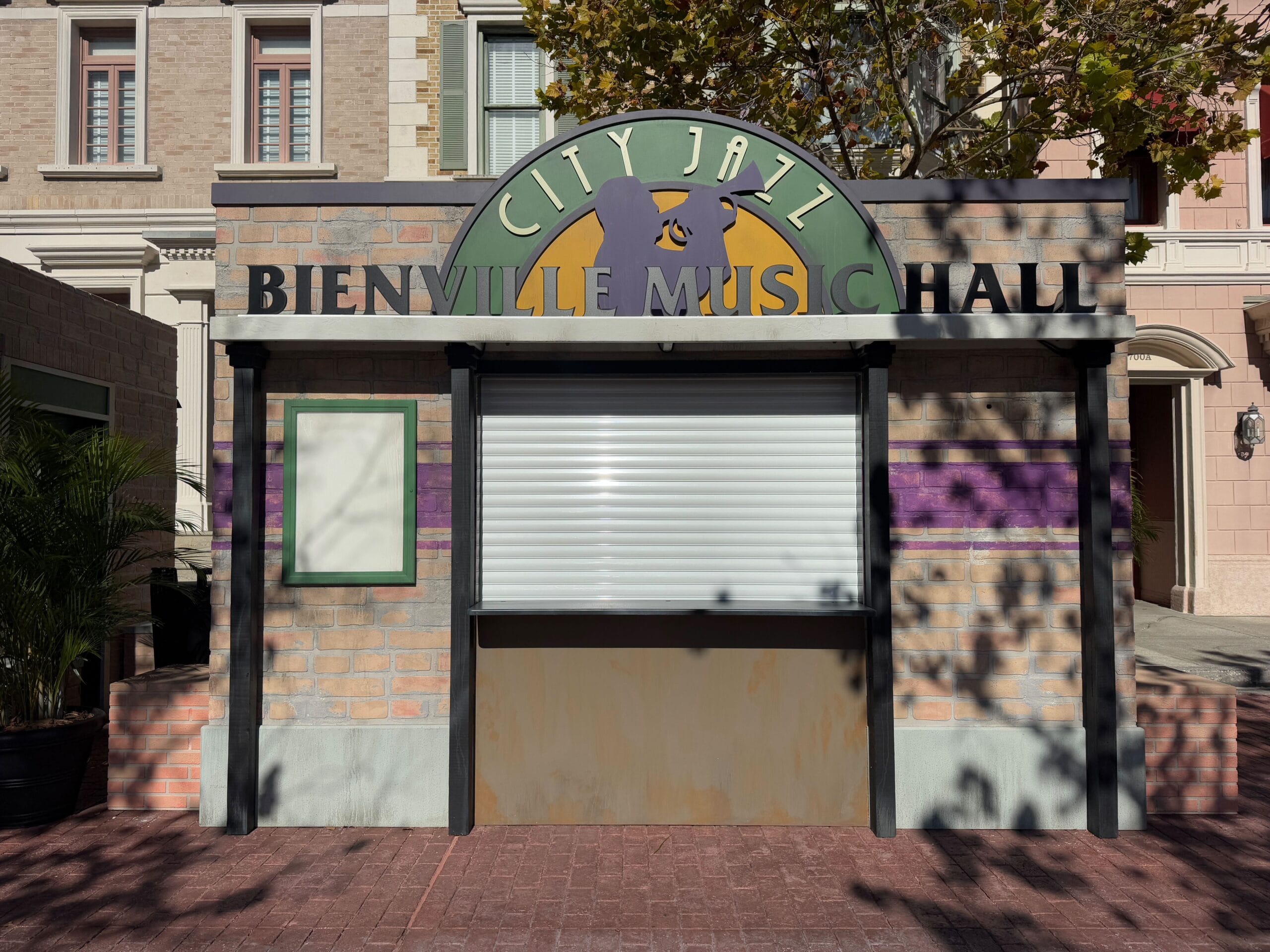 Food Booths Arrive at Universal Studios Florida for Mardi Gras 2025