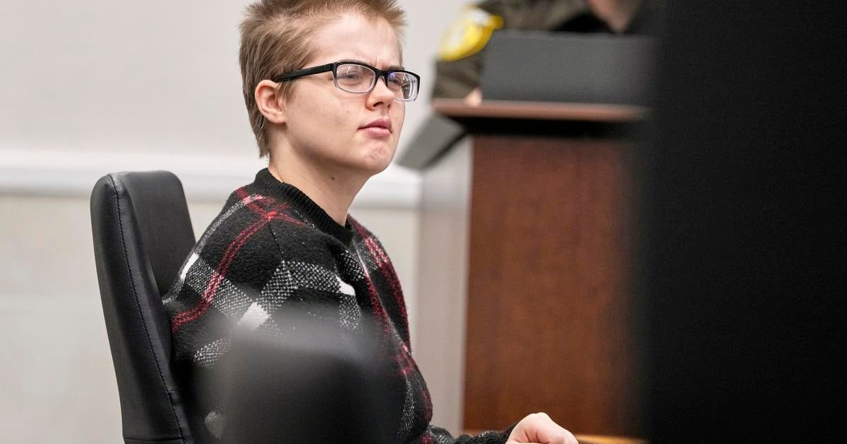 Judge releases woman who stabbed a classmate to please Slender Man from a psychiatric hospital