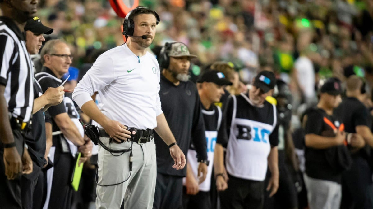 Oregon football offseason news: Transfer portal, roster updates, recruiting, staff changes by Ducks experts