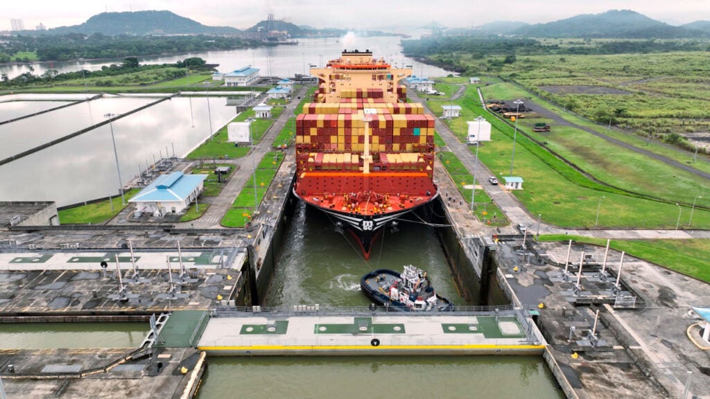 Lawmaker introduces bill to allow purchase of Panama Canal