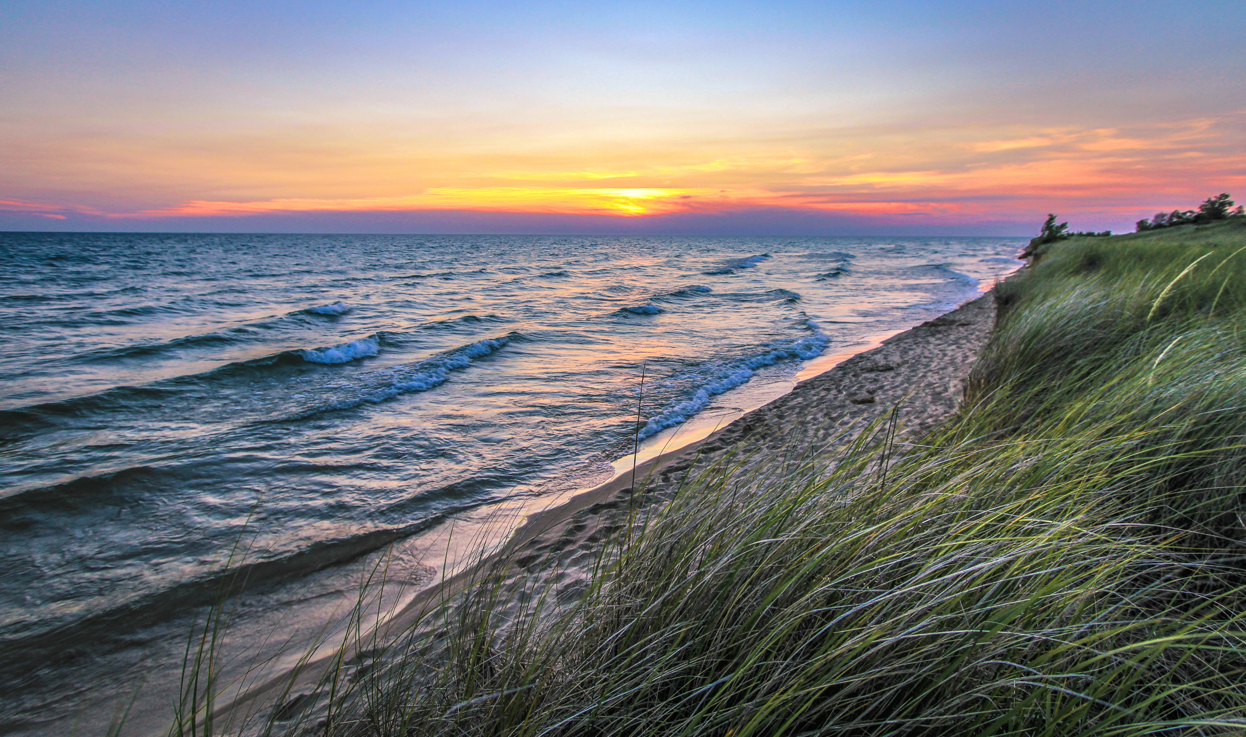 Internet Stunned as Viral View Reveals Unexpected Reality of Lake Michigan