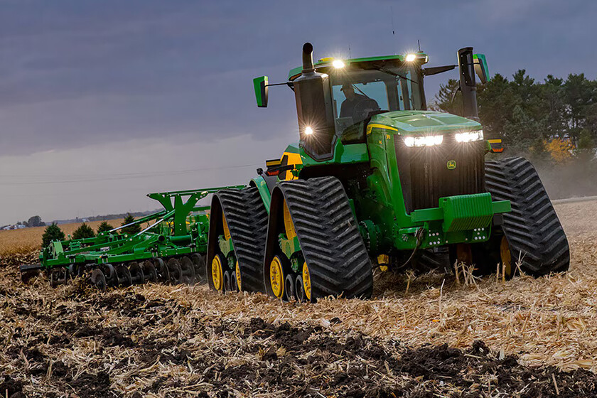 16 cámaras, sensores LIDAR y visión de 360º: el impresionante arsenal tecnológico del nuevo tractor autónomo de John Deere