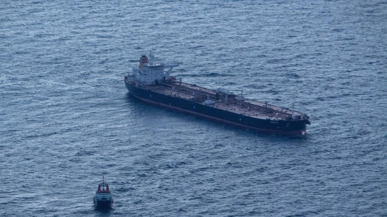 Öltanker treibt vor Rügen: Vorgehen bei manövrierunfähigem Tanker wird besprochen